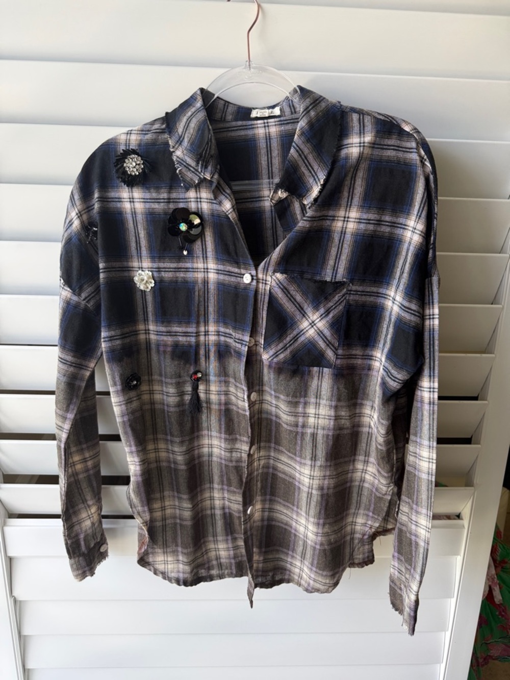 POL Women's Plaid Button-Up Blouse in Navy, Gray and Cream
